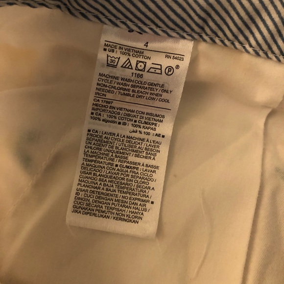 Old Navy Lemon Print Shorts - Picture 3 of 8